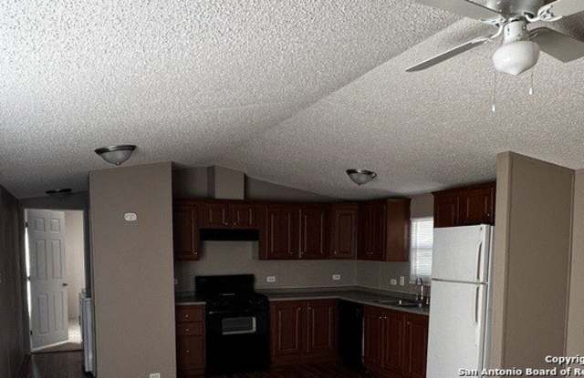 503 Uhland Rd Trlr #11