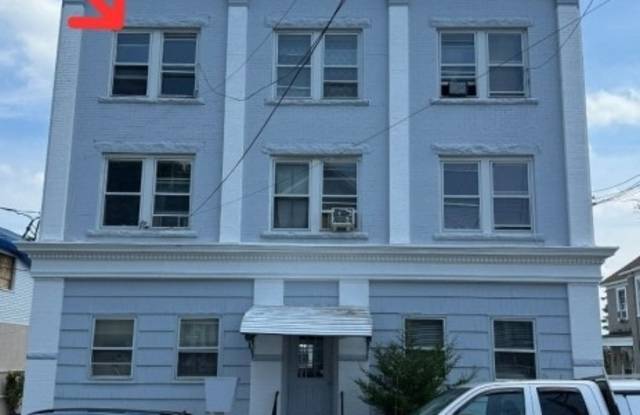 117 Mechanic St