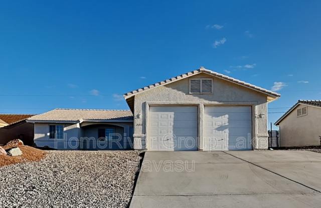 2211 Holly Ave
