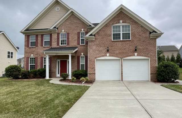 Photo of Spacious 4 Bed + Bonus Room Home in Concord