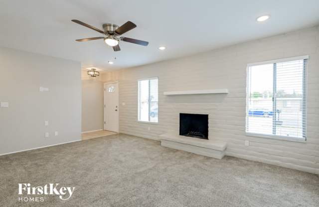 7322 East Lakeside Drive