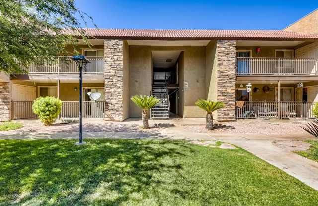 Very SPACIOUS 2nd Story 2 Bedroom Condo near the Strip!