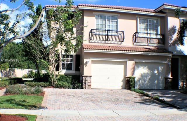 202 Las Brisas Cir - 202 Las Brisas Cir, Sunrise, FL 33326