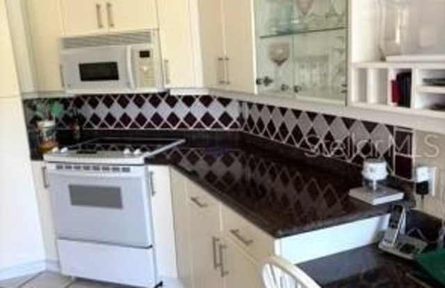 8974 GREY OAKS AVENUE