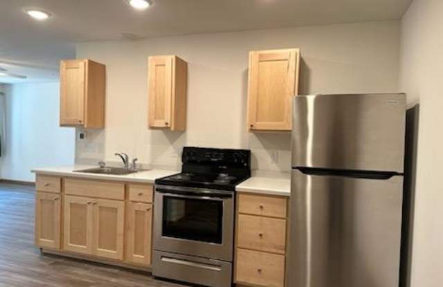 921 Adams Court - 713