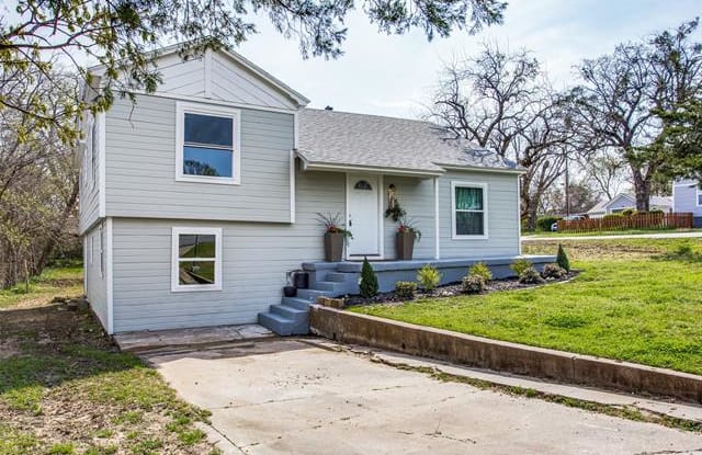 28 W Parnell Street - 28 West Parnell Street, Denison, TX 75020