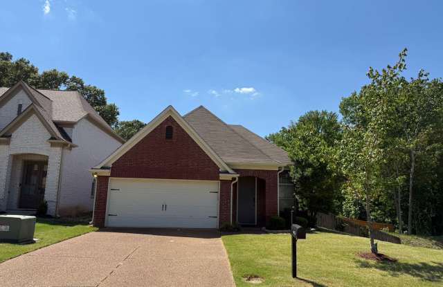 Gated Community - 3 Bedroom 2 Bathroom Cordova Rental Home