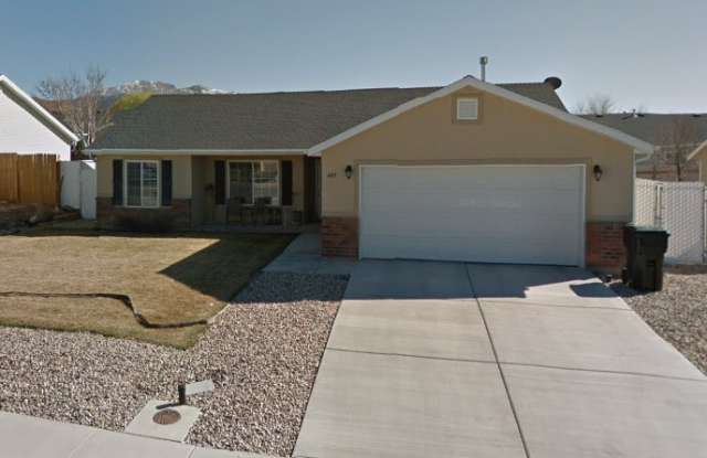 497 W 2075 N