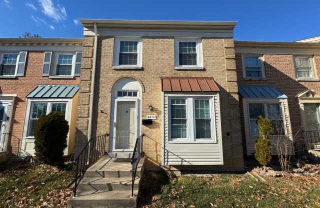 Photo of Beautiful 3 Bed 3 Bath Brick Townhome In Springfield Square