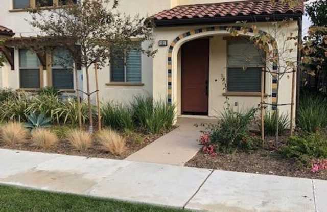 Photo of East Ventura - Available Soon: Spacious 4 bedroom Condo