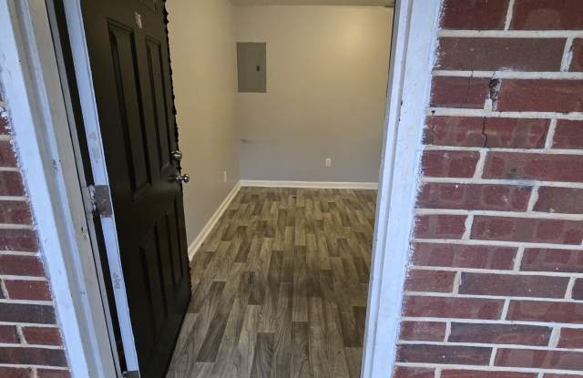 1233 Woolfolk Terrace