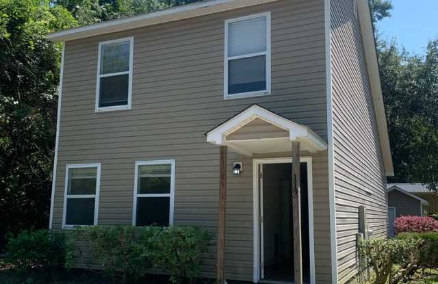 Photo of $500 OFF 1ST MONTH'S RENT! 3 Bedroom 2 Bath House Available Now!