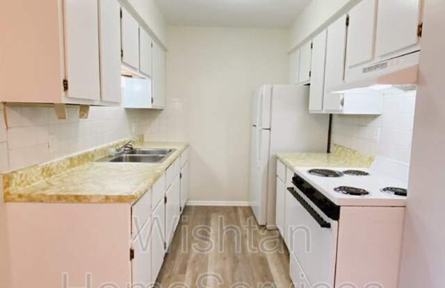 203 N Charleston Blvd