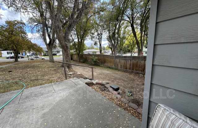 659 Elm Street - 1/2