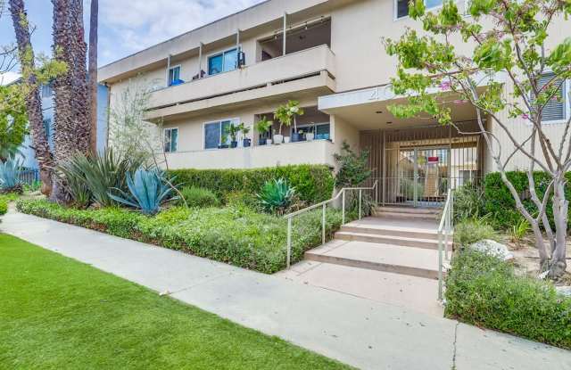 Baldwin Hills Apartment Living – Convenient, Connected, Comfortable!