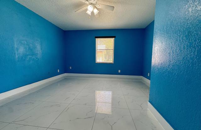 4008 Avenue I Avenue