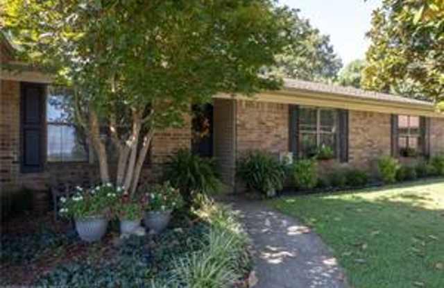 Beautiful Home for Rent in Van Buren - **COMING AVAILABLE MID MARCH***