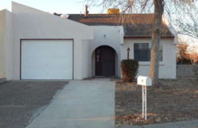 330 Wagon Train Drive SE - 330 SE Wagon Train Dr SE, Rio Rancho, NM 87124