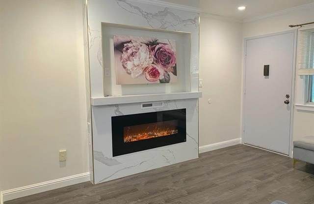 417 Piccadilly PL 23