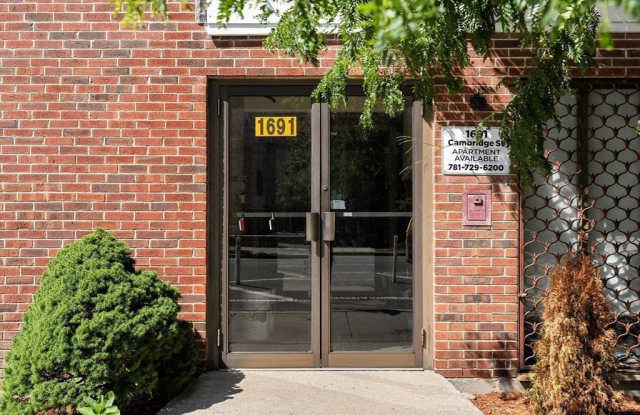 1691 Cambridge St unit: 42