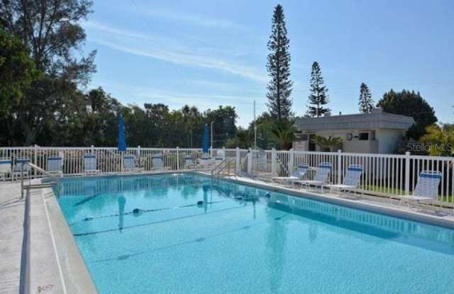 3330 GULF OF MEXICO DRIVE