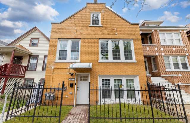 Photo of 2512 W 69th Street