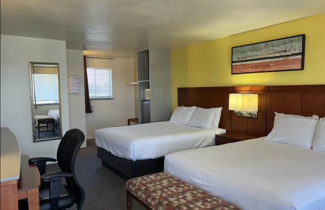 3200 West Lakeshore Court