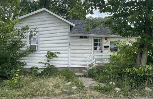 Photo of 680 S 13th Street