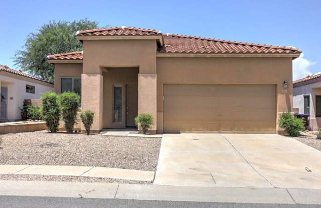 335 East Calle Nacrita