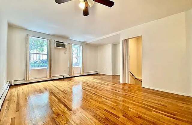 215 31st St Apt II38303