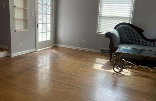 17512 Wisconsin Street