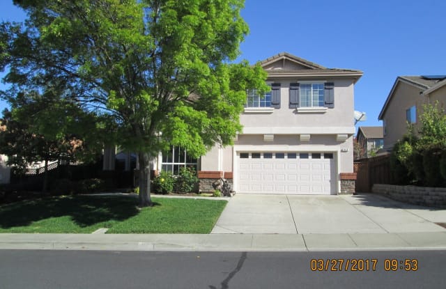 1019 Woodcrest Ct. - 1019 Woodcrest Court, Vacaville, CA 95688