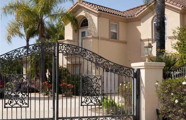 3725 CAMPUS DR.