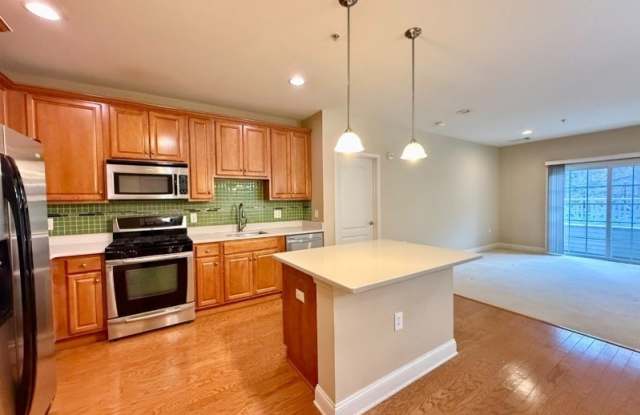 2214 Ramapo Ct