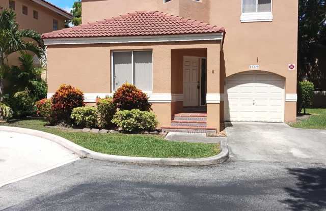 11379 Lakeview Drive