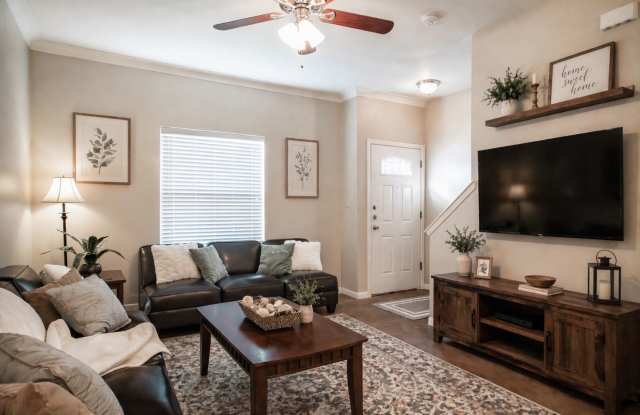 110 Vista Alta St