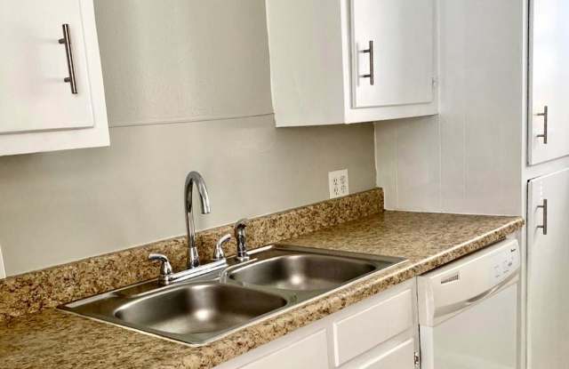 3923 Englewood Circle