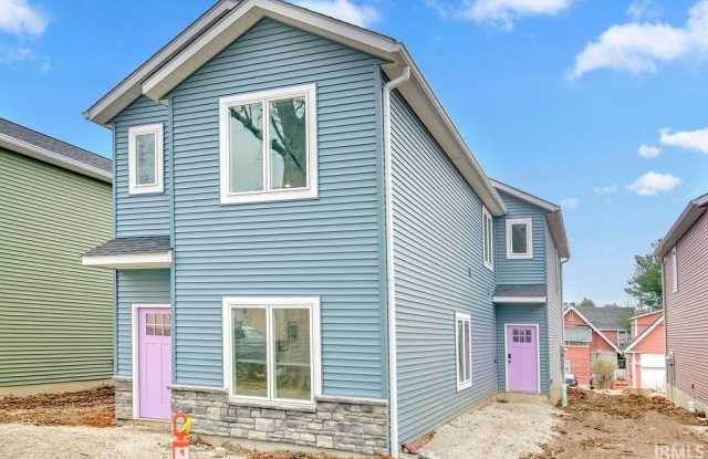 Photo of 1112 N Woodburn Avenue