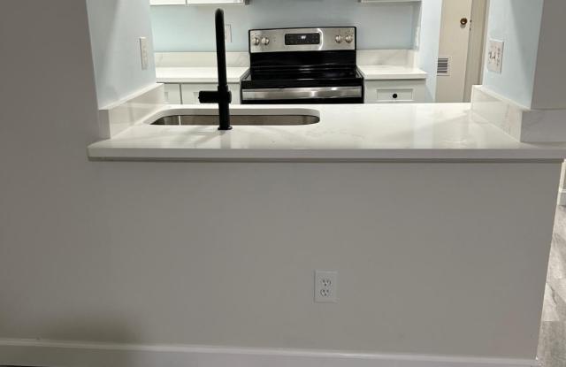 5823 ROYAL RIDGE Drive unit: D