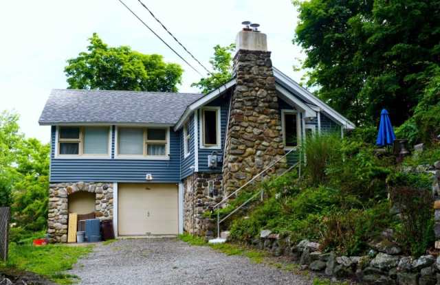 1 Log Cabin Ter