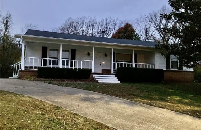 2681 Arthur Hart  ST - 2681 West Arthur Hart Street, Fayetteville, AR 72703