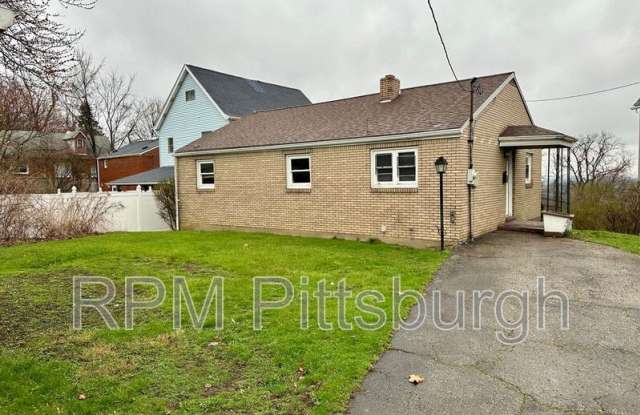 1315 Greensburg Pike - 1315 Greensburg Pike, East McKeesport, PA 15035