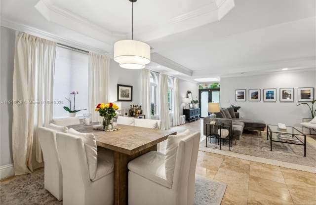 Photo of 3168 Ohio St