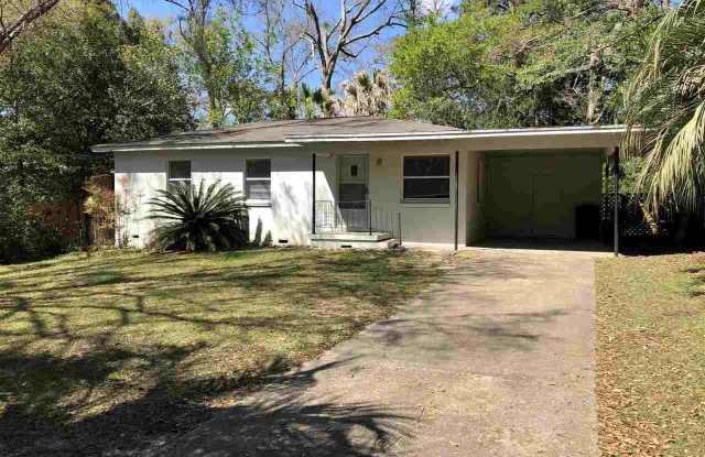 Photo of 2404 Surrey Street