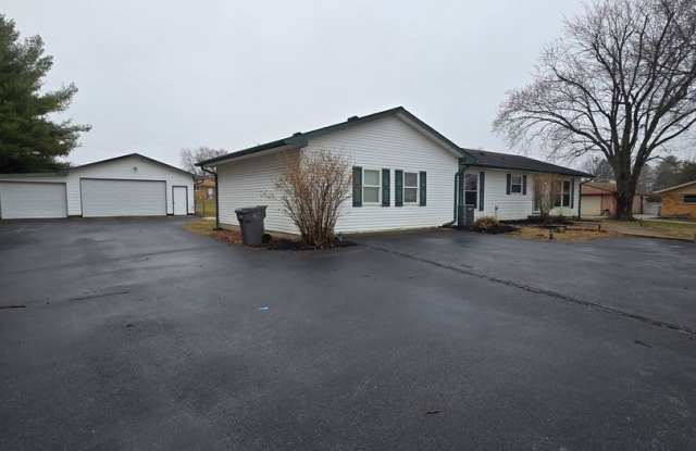 Southport Three Bedroom Home Near US 31 & Stop 12 Rd