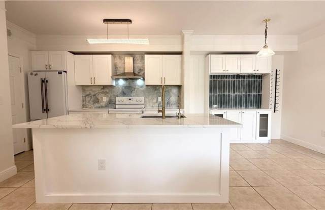 11500 Villa Grand