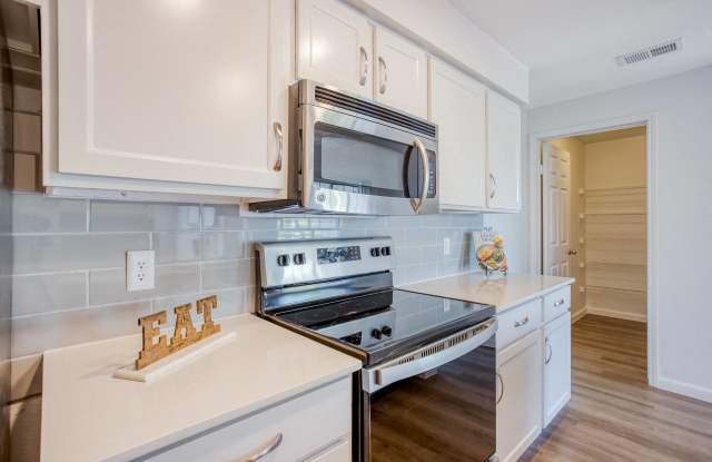 Windsor on White Rock Lake