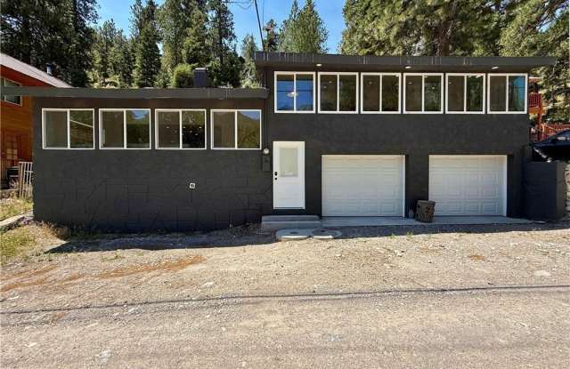 Photo of 4651 Aspen Avenue