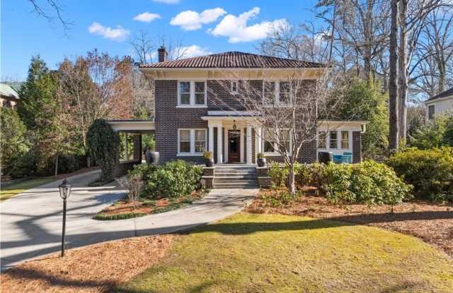 979 Springdale Road NE