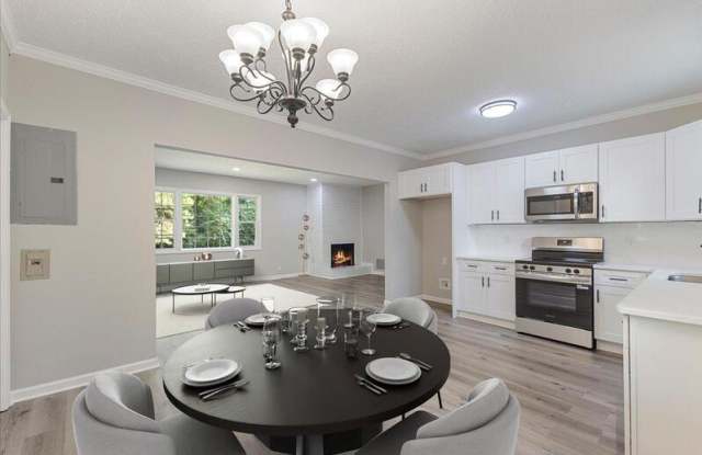 303 Mc Arthur Street - 1